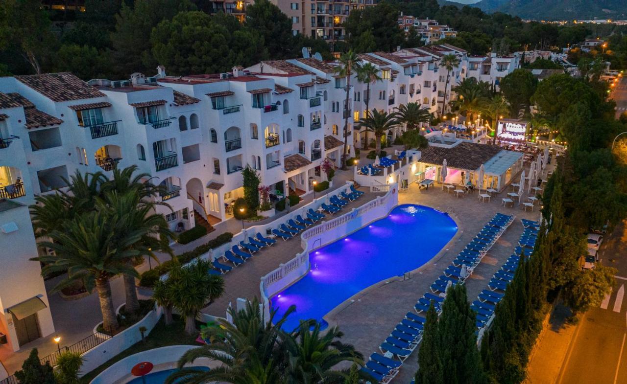 Aparthotel Holiday Center Santa Ponsa Bagian luar foto