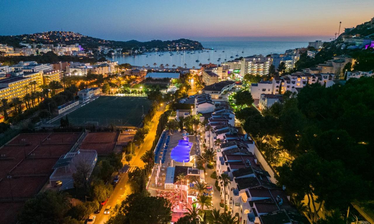 Aparthotel Holiday Center Santa Ponsa Bagian luar foto