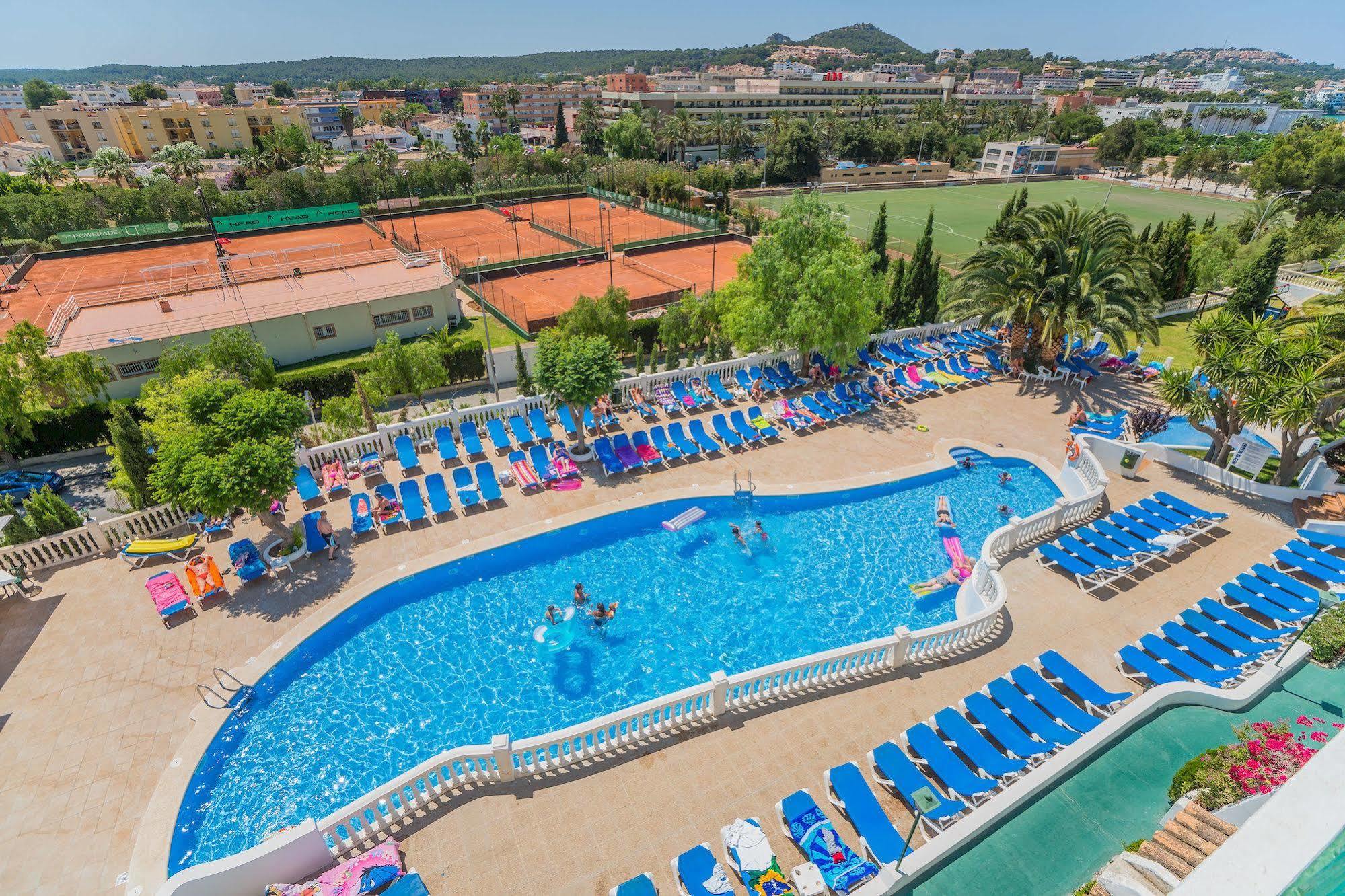 Aparthotel Holiday Center Santa Ponsa Bagian luar foto