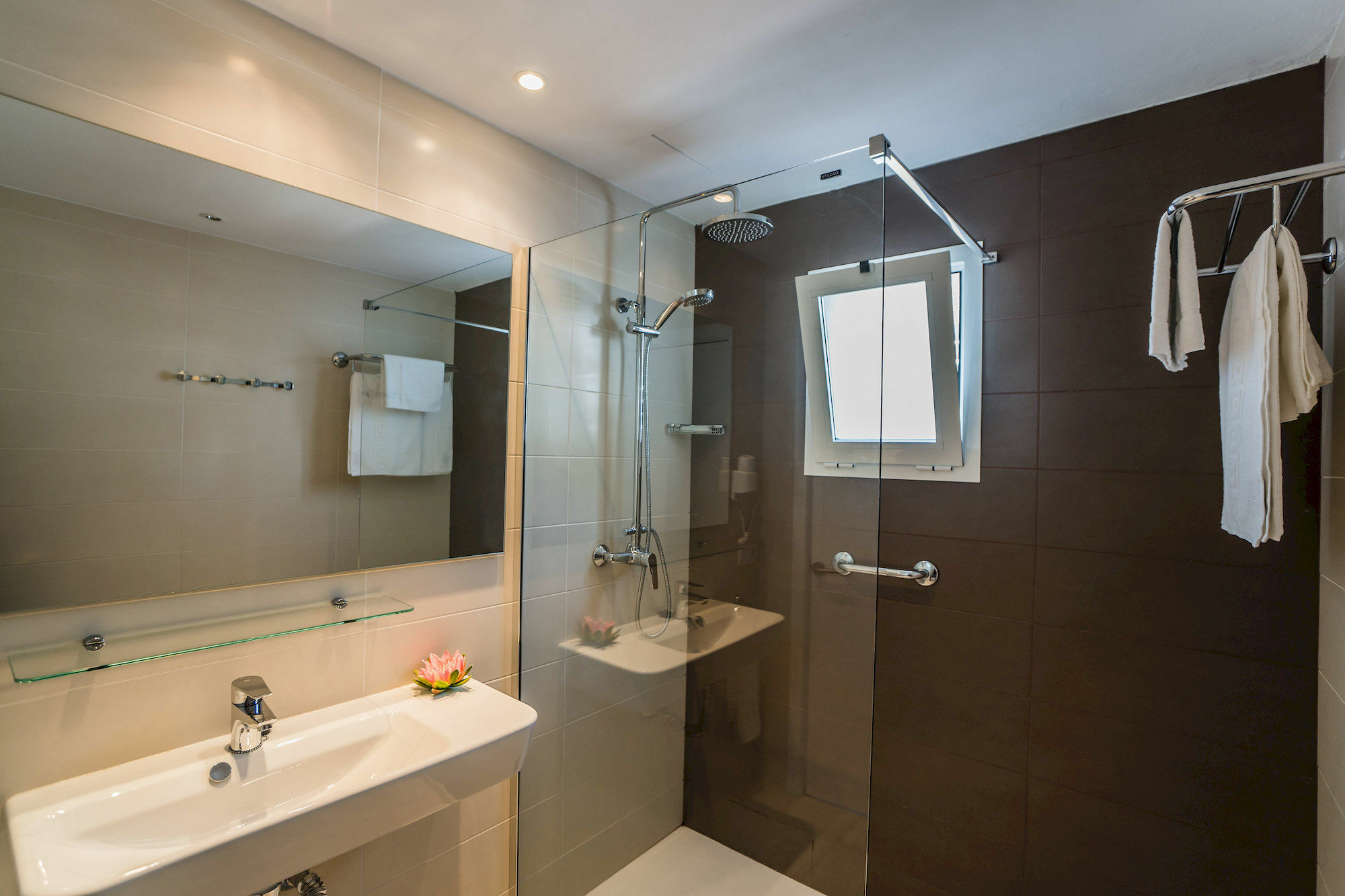 Aparthotel Holiday Center Santa Ponsa Bagian luar foto